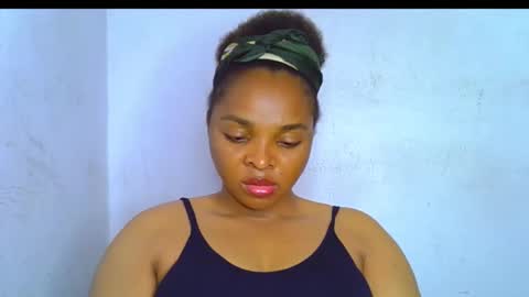 Snapshot of sexy_ebonygirl_ chatting on 09.29.25 Clara online show from 09.29.25