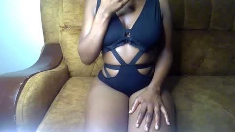 Snapshot of sexy_ellahh chatting on 05.15.26 Ellahh online show from 05.15.26