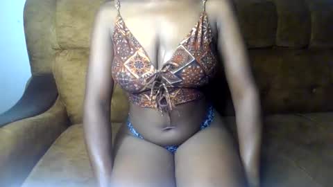Snapshot of sexy_ellahh chatting on 05.26.26 Ellahh online show from 05.26.26