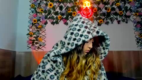 Snapshot of sexy_foxx_ chatting on 03.01.25 Antonella online show from 03.01.25