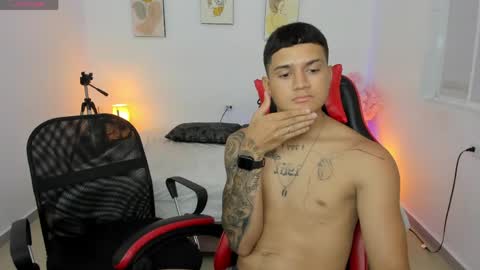 sexy_girl__777 online show from 04.22.26