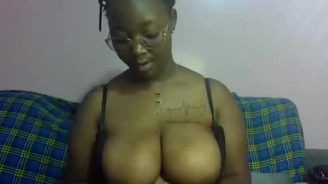 Snapshot of sexy_helle chatting on 03.02.26 sexy_helle online show from 03.02.26