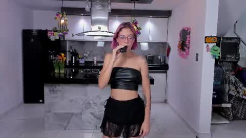 WENDY  MAX  AND VICKY online show from 07.12.26
