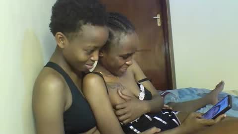 Snapshot of sexy_kaly chatting on 09.23.25 Sexy kaly online show from 09.23.25