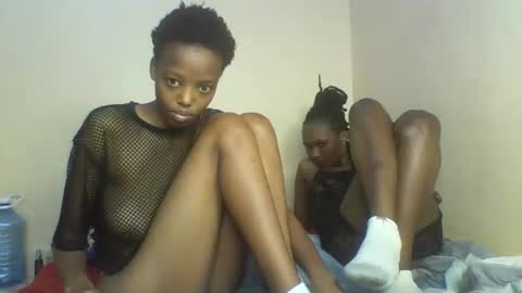 Snapshot of sexy_kaly chatting on 10.14.25 Sexy kaly online show from 10.14.25