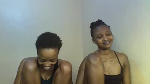 Snapshot of sexy_kaly chatting on 10.21.25 Sexy kaly online show from 10.21.25