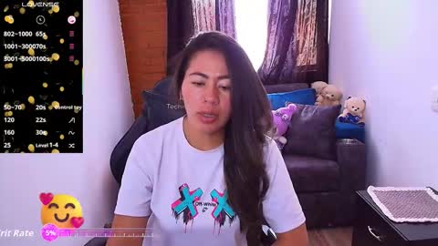 Snapshot of sexy_kendall24 chatting on 09.09.25 laura  online show from 09.09.25