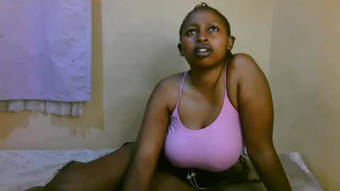 Snapshot of sexy_latasha chatting on 05.11.26 sexy_latasha online show from 05.11.26