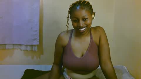 Snapshot of sexy_latasha chatting on 05.15.26 sexy_latasha online show from 05.15.26