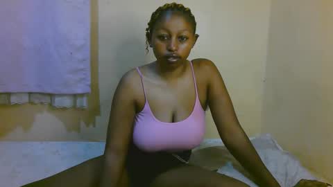 Snapshot of sexy_latasha chatting on 05.17.26 sexy_latasha online show from 05.17.26