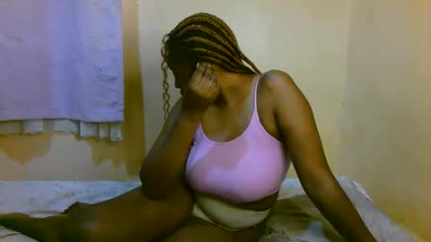 Snapshot of sexy_latasha chatting on 05.24.26 sexy_latasha online show from 05.24.26
