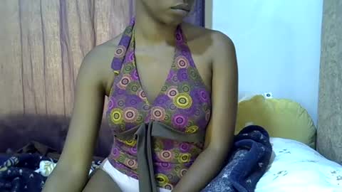 Snapshot of sexy_leila3 chatting on 06.18.26 kayla online show from 06.18.26