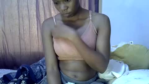 Snapshot of sexy_leila3 chatting on 06.19.26 kayla online show from 06.19.26