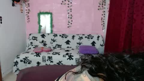 Snapshot of sexy_lolas chatting on 03.04.25 sexy lolas online show from 03.04.25