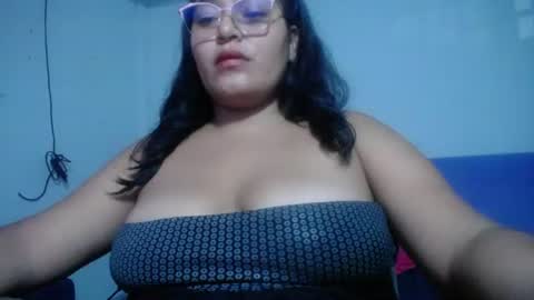 Snapshot of sexy_love_15 chatting on 06.20.26 SIRENA LOVE online show from 06.20.26