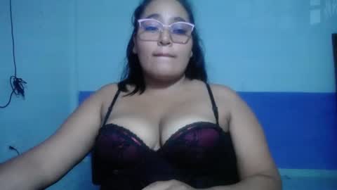 Snapshot of sexy_love_15 chatting on 06.21.26 SIRENA LOVE online show from 06.21.26