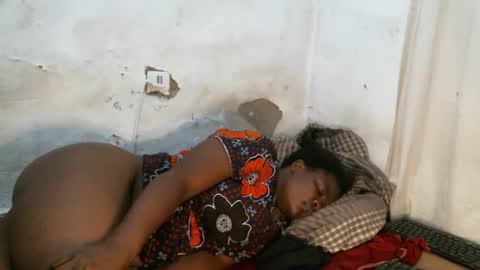 sexy_lunah online show from 10.24.25