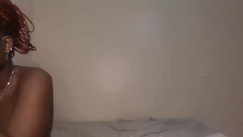 Snapshot of sexy_maya3 chatting on 10.24.25 maya online show from 10.24.25