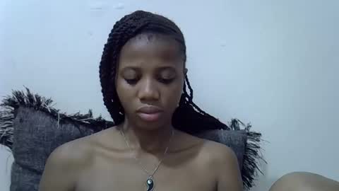 Snapshot of sexy_mayah64 chatting on 06.01.26 sexy_mayah64 online show from 06.01.26