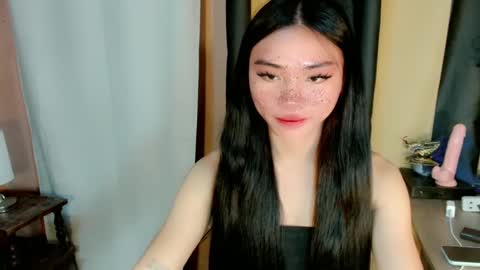 Snapshot of sexy_mikaxoxo chatting on 01.24.25 mika online show from 01.24.25