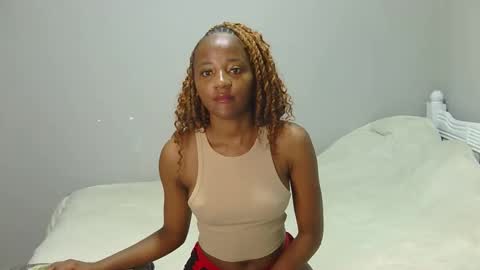 Snapshot of sexy_moh1 chatting on 09.17.25 sexy_moh1 online show from 09.17.25