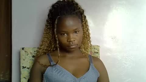 Snapshot of sexy_molyne chatting on 01.17.26 Molyne online show from 01.17.26