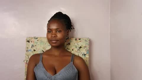 Snapshot of sexy_molyne chatting on 02.23.26 Molyne online show from 02.23.26