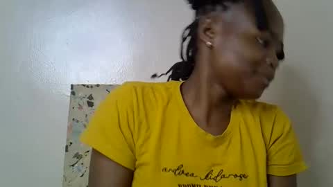 Snapshot of sexy_molyne chatting on 03.08.26 Molyne online show from 03.08.26