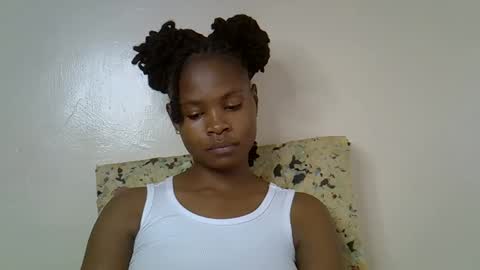 Snapshot of sexy_molyne chatting on 03.17.26 Molyne online show from 03.17.26