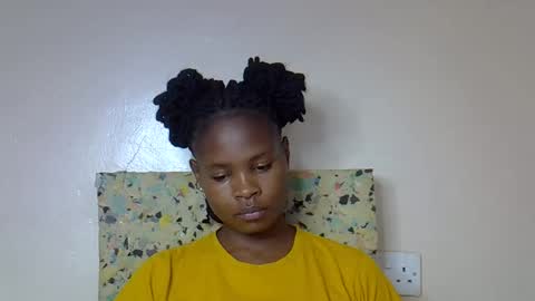 Snapshot of sexy_molyne chatting on 03.24.26 Molyne online show from 03.24.26