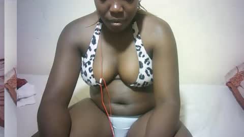 Snapshot of sexy_sandrah chatting on 12.01.25 sexy_sandrah online show from 12.01.25