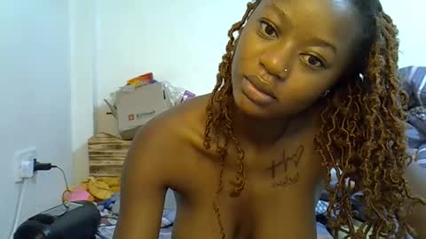 Snapshot of sexy_sasy chatting on 11.30.25 sexy_sasy online show from 11.30.25