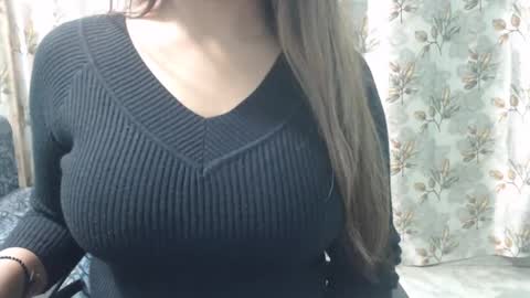 Snapshot of sexy_soniya chatting on 01.15.25 Soniya online show from 01.15.25
