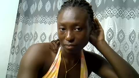 Snapshot of sexy_zola chatting on 07.27.26 Im Zola online show from 07.27.26
