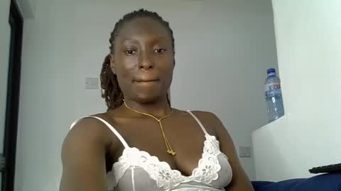 Snapshot of sexy_zola chatting on 07.28.26 Im Zola online show from 07.28.26