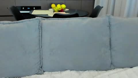 Snapshot of sexyangeloux chatting on 02.02.25 Lou online show from 02.02.25