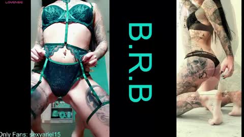Snapshot of sexyariel15 chatting on 04.16.26 SexyAriel15 online show from 04.16.26