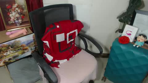 Chloe online show from 02.14.25