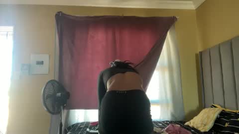 Snapshot of sexyasszeeee chatting on 03.10.26 sexyasszeeee online show from 03.10.26