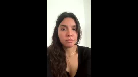 Snapshot of sexyayyli chatting on 04.08.26 HI Privates are OPEN online show from 04.08.26