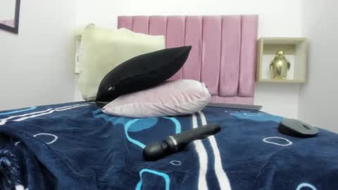 sexybrown_2005 online show from 12.19.24