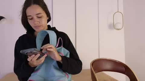 Snapshot of sexychanell_18 chatting on 11.18.25 chanell and yina online show from 11.18.25