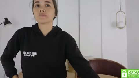 Snapshot of sexychanell_18 chatting on 11.29.25 chanell and yina online show from 11.29.25