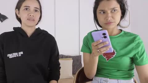 Snapshot of sexychanell_18 chatting on 01.08.26 chanell and yina online show from 01.08.26