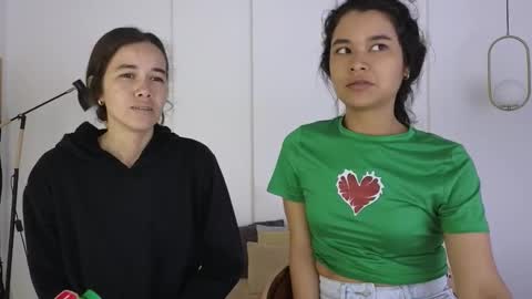 Snapshot of sexychanell_18 chatting on 02.10.26 chanell and yina online show from 02.10.26