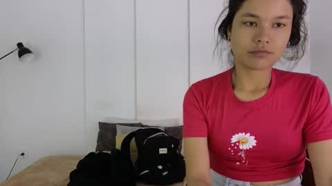 Snapshot of sexychanell_18 chatting on 02.26.26 chanell and yina online show from 02.26.26