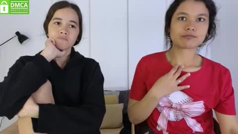 Snapshot of sexychanell_18 chatting on 03.10.26 chanell and yina online show from 03.10.26