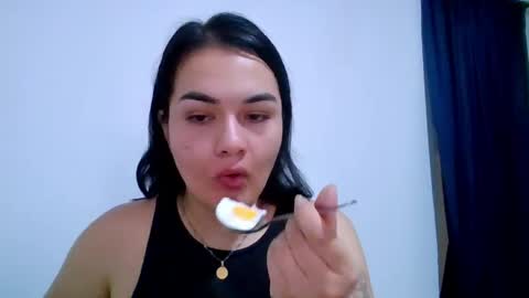 Snapshot of sexychubbyanna chatting on 04.20.26 sexychubbyanna online show from 04.20.26