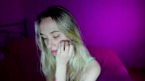 Sophia online show from 02.06.25