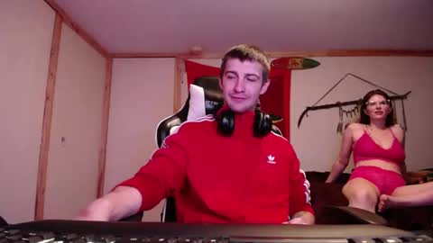 Snapshot of sexycoloradolovers chatting on 11.18.25 Austin and Megan online show from 11.18.25